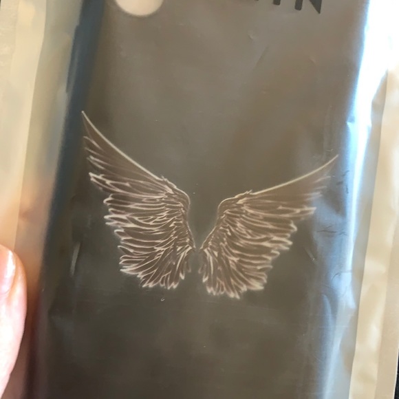 IPhone XR Case - Picture 3 of 4